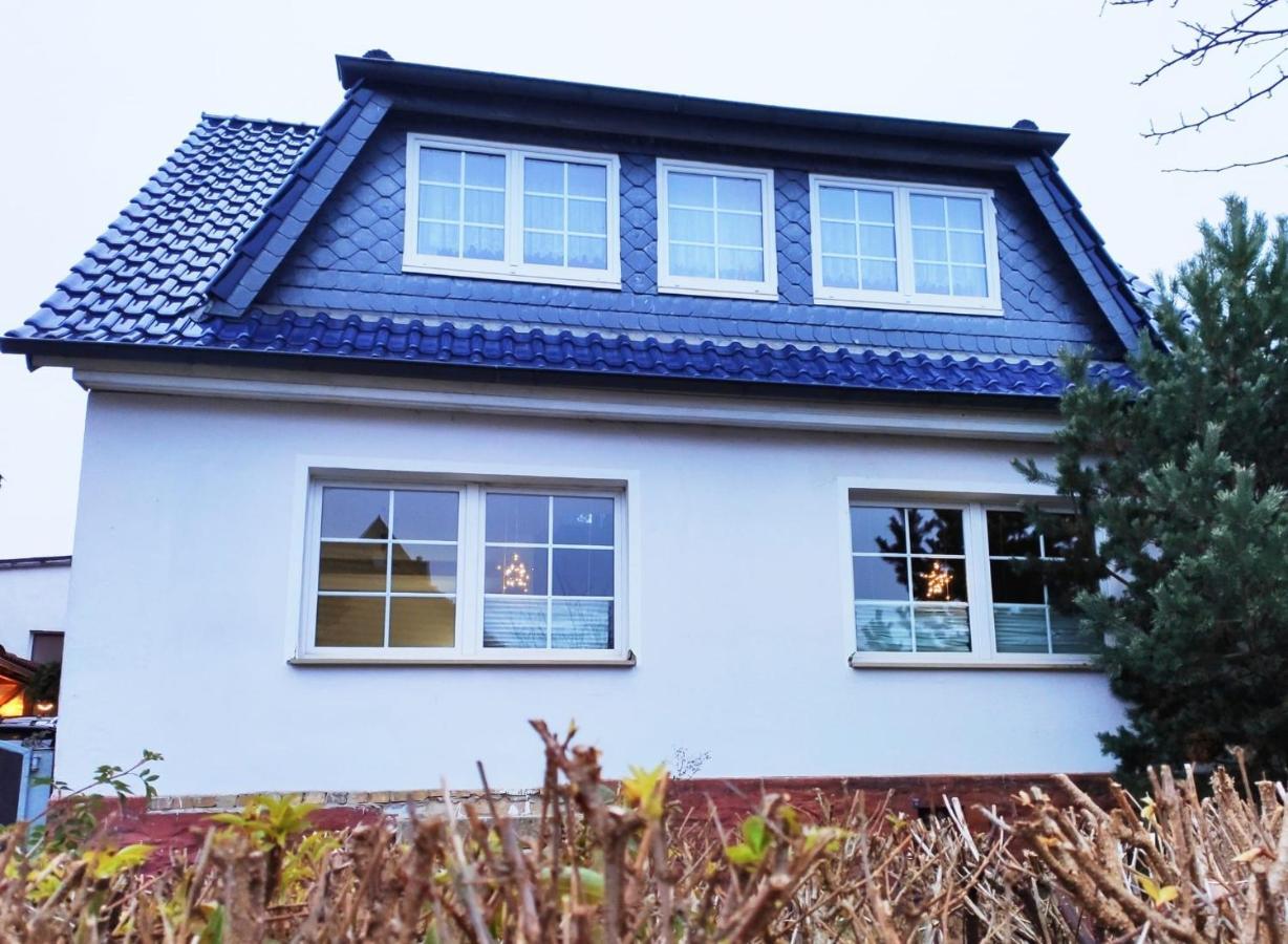 Ferienhaus Blaue Blume Mit 11 Kw Ladestation, Kamin, Terrasse, Eingezaeuntem Garten, Sauna, Wlan, Netflix, 2 Hunde Willkommen! Güntersberge Esterno foto